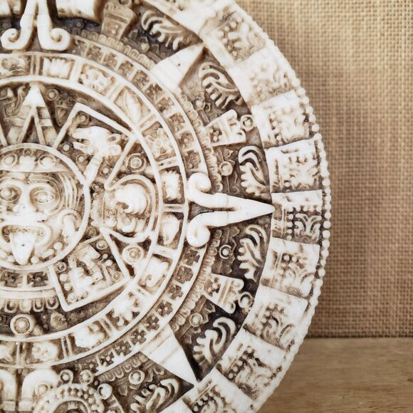 Vintage Hand Carved Aztec Mayan Sun Stone Calendar Round Wall Plaque Mexicana - Picture 7 of 15